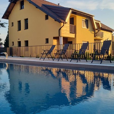 Vila K2 Vrdnik Exterior photo