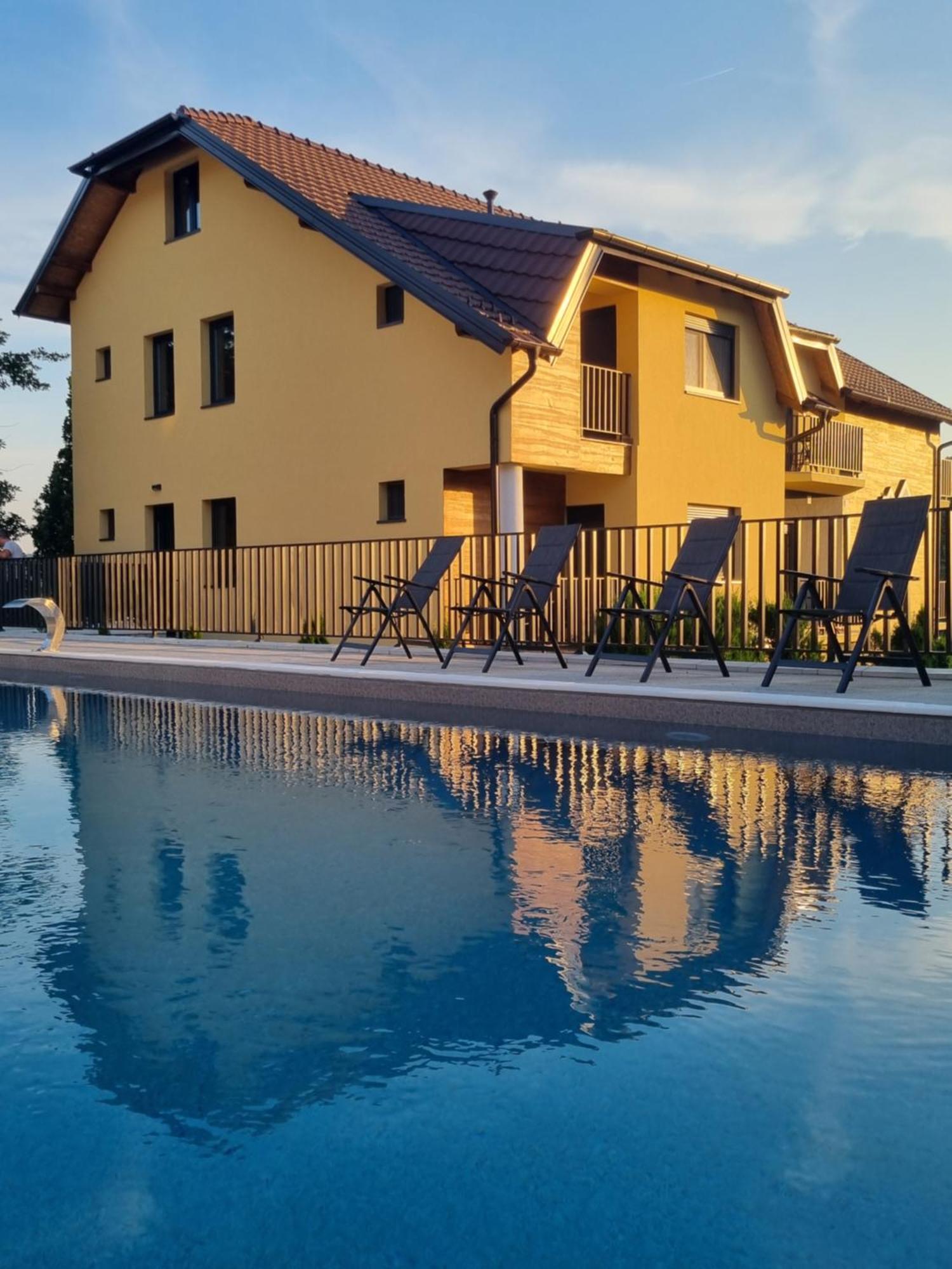 Vila K2 Vrdnik Exterior photo